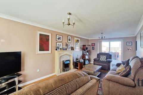 7 Denton Crescent, Black Notley, Braintree, CM77 8ZZ