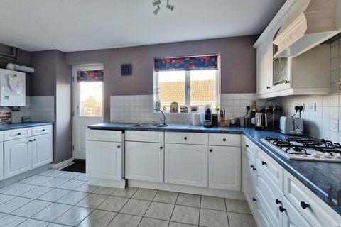 7 Denton Crescent, Black Notley, Braintree, CM77 8ZZ