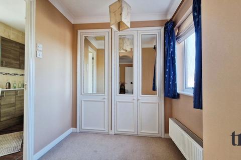 7 Denton Crescent, Black Notley, Braintree, CM77 8ZZ