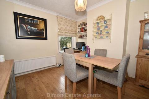 3 bedroom terraced house for sale, Richmond Road, Gosport