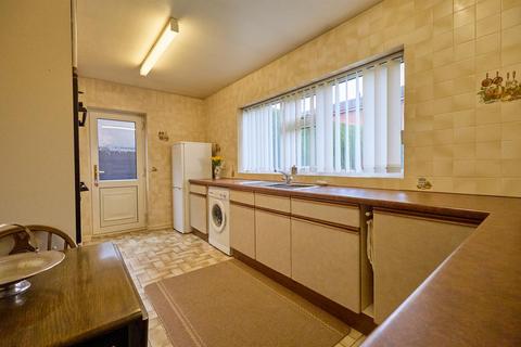 2 bedroom detached bungalow for sale, De La Bere Crescent, Burbage