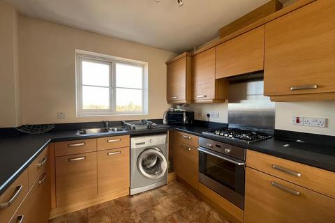 2 bedroom flat to rent, Mundesley Road