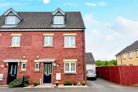 4 bedroom semi-detached house to rent, Parc Panteg, Griffithstown, Pontypool