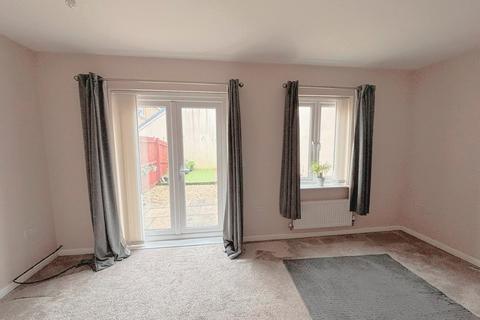 4 bedroom semi-detached house to rent, Parc Panteg, Griffithstown, Pontypool