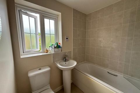 4 bedroom semi-detached house to rent, Parc Panteg, Griffithstown, Pontypool