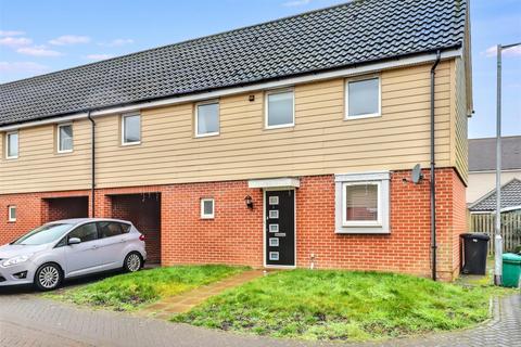 3 bedroom semi-detached house for sale, Siskin Close, Norwich NR8