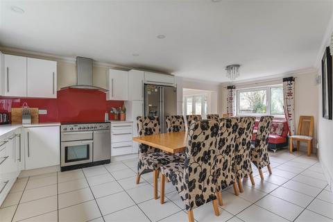 5 bedroom detached house for sale, Fair Leas, Saffron Walden CB10