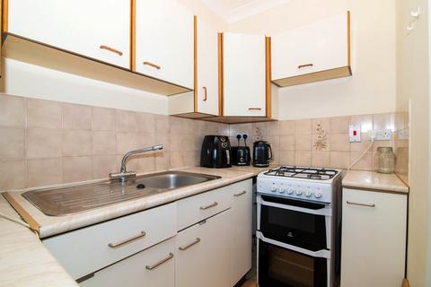 1 bedroom apartment for sale, London Road, Twickenham, TW1