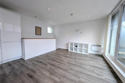 2 bedroom apartment to rent, Old Hall Street, Liverpool