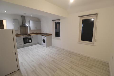 1 bedroom flat to rent, Splott Road, Cardiff CF24