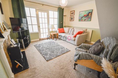 2 bedroom end of terrace house for sale, Thorpe Drive, Waterthorpe, Sheffield, S20