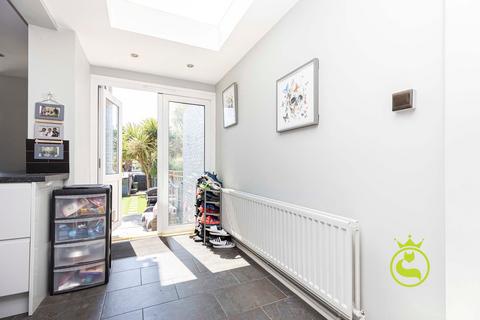 4 bedroom terraced house for sale, Courthill Road, Poole BH14