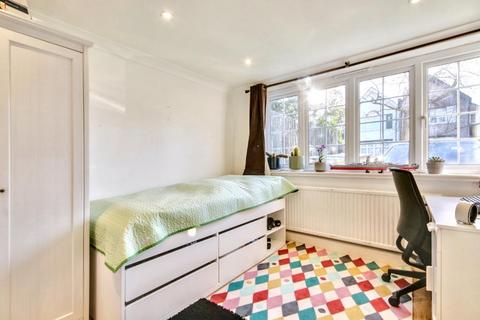 1 bedroom flat to rent, Victoria Road, London NW7