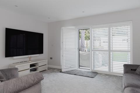 4 bedroom end of terrace house for sale, Nork Gardens, Banstead SM7