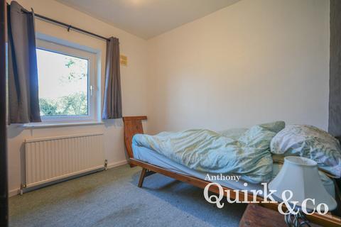 38 Cavendish Crescent, Hornchurch, RM12 5NT