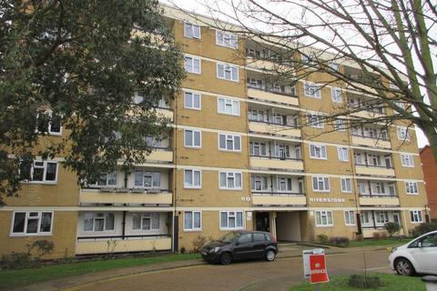 2 bedroom flat to rent, Riverstone, Crowstone Road