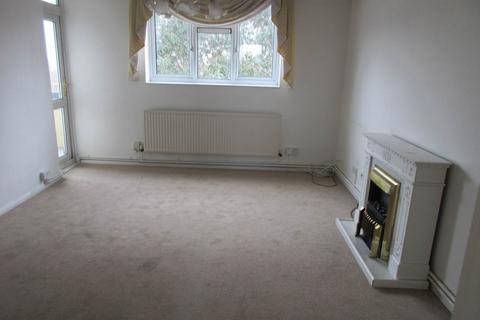 2 bedroom flat to rent, Riverstone, Crowstone Road