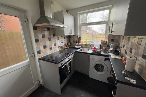 3 bedroom semi-detached house for sale, Queens Road, Leicester