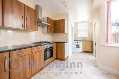 4 bedroom terraced house to rent, Woodside Avenue, South Norwood, SE25