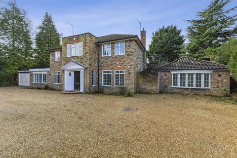 4 bedroom detached house to rent, Greenways Drive, Sunningdale