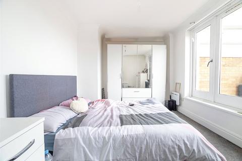 3 bedroom penthouse for sale, New Caledonian Wharf, 6 Odessa Street, London, SE16