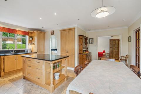 5 bedroom detached house for sale, Hillfield Road, Chalfont St. Peter, Gerrards Cross, Buckinghamshire, SL9