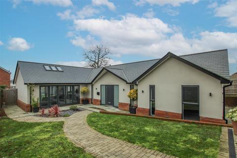 3 bedroom detached bungalow for sale, Willingale Close, Hutton, Brentwood