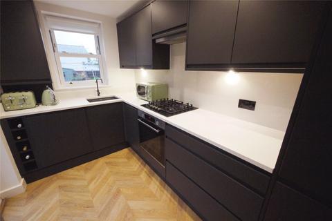 2 bedroom maisonette for sale, Warescot Road, Brentwood, Essex, CM15