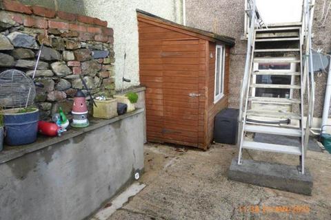 Studio to rent, Park Terrace, Carmarthen,