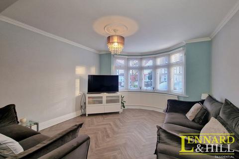 5 bedroom semi-detached house for sale, Highfield Gardens, Grays RM16