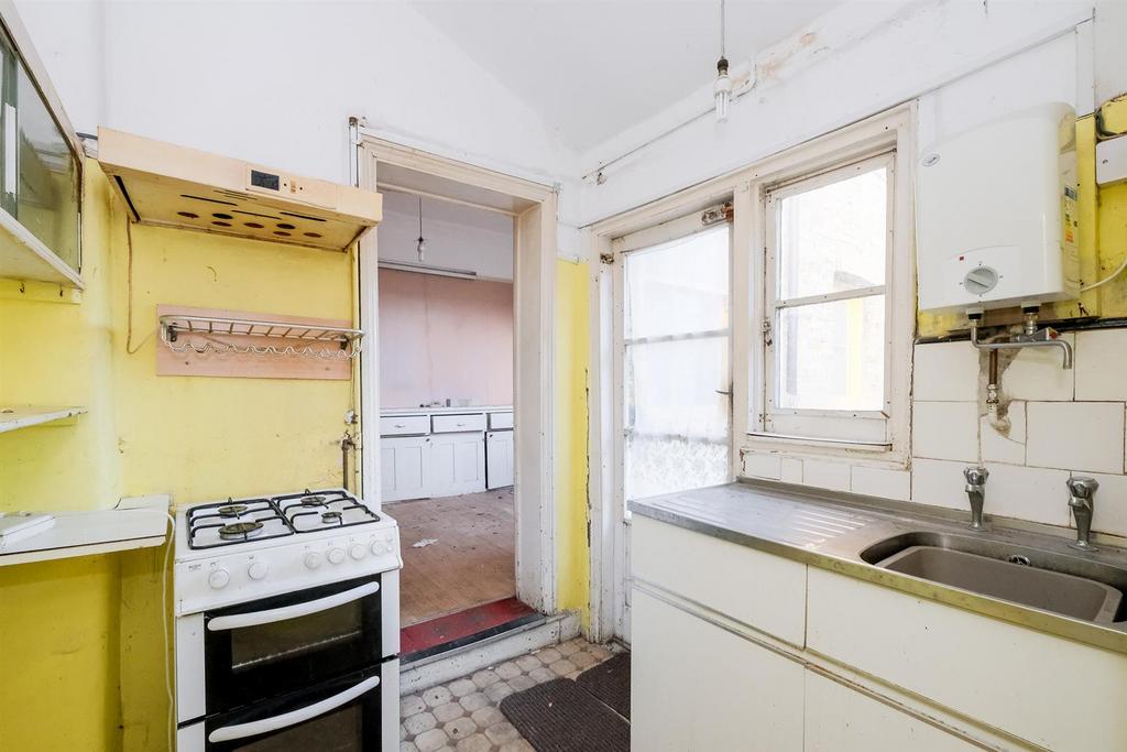 37 Mayfair Avenue-23 web.jpg