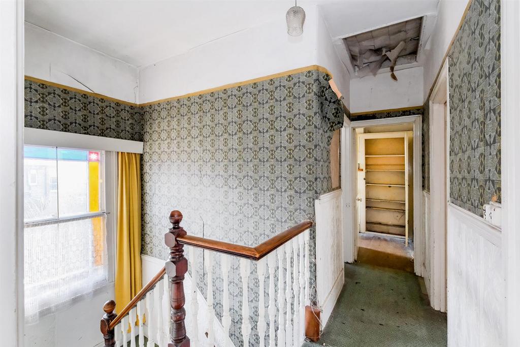 37 Mayfair Avenue-10 web.jpg