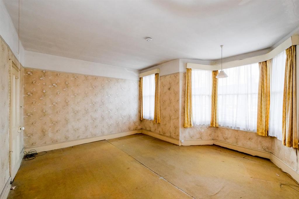 37 Mayfair Avenue-13 web.jpg