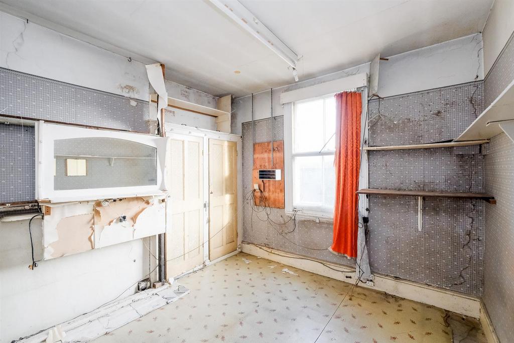 37 Mayfair Avenue-8 web.jpg