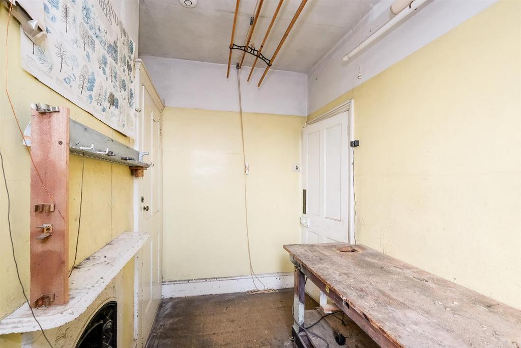 37 Mayfair Avenue-17 web.jpg