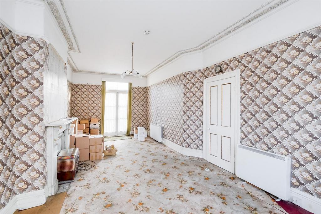 37 Mayfair Avenue-6 web.jpg