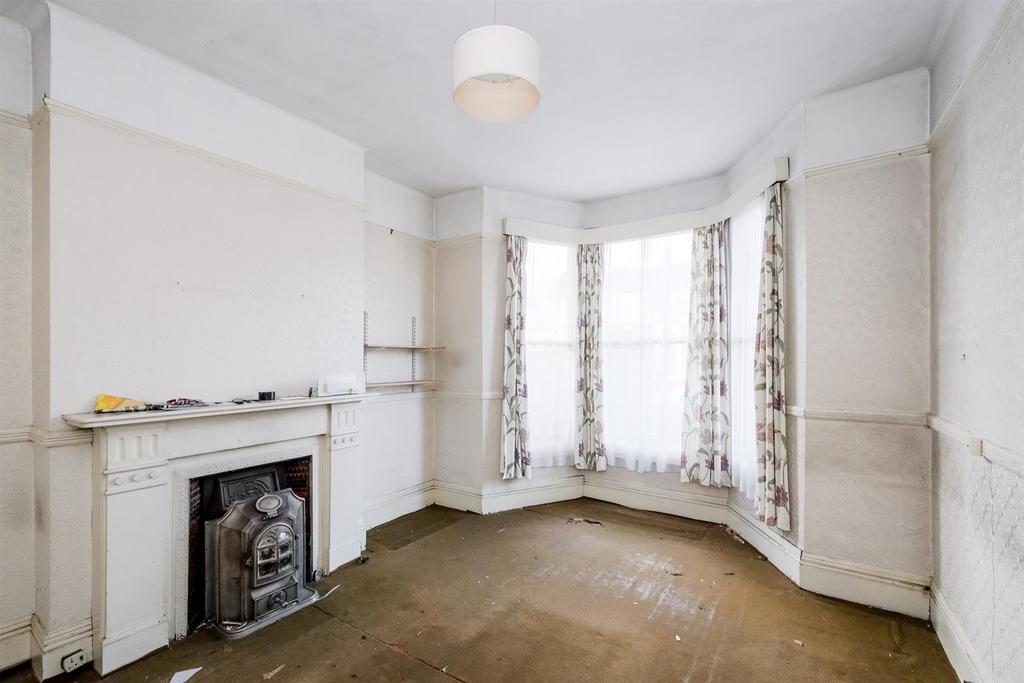 37 Mayfair Avenue-2 web.jpg