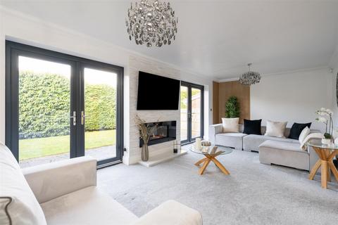 4 bedroom detached house for sale, Culverley Crescent, Knowle