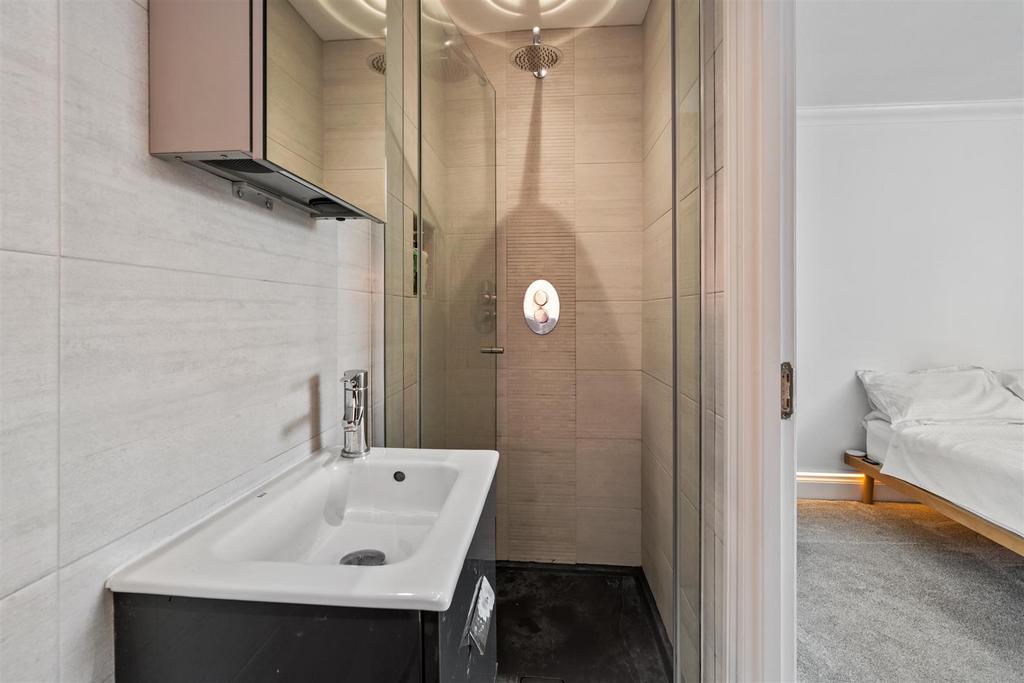 1a Culverly crescent-11 lo.jpg
