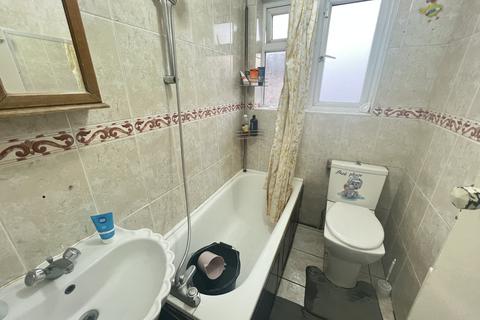 3 bedroom flat to rent, Om Sai House, High Street, West Drayton, Greater London, UB7