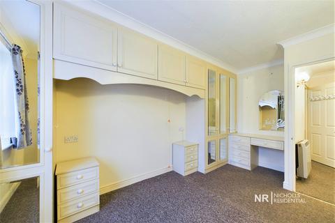 1 bedroom flat for sale, Clayton Road, Chessington, Surrey. KT9 1NS