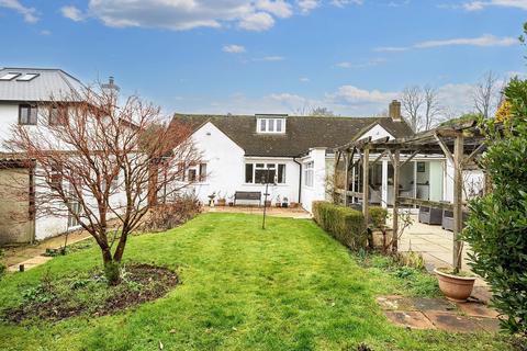 63 Leas Road, Warlingham, CR6 9LP