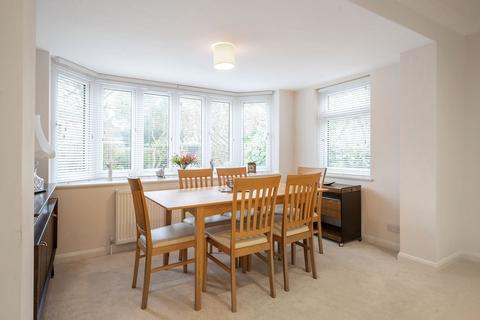 63 Leas Road, Warlingham, CR6 9LP