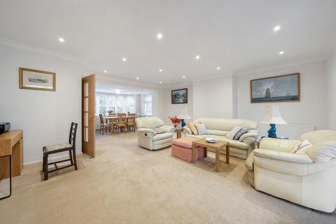 63 Leas Road, Warlingham, CR6 9LP