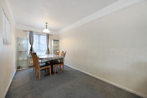 3 bedroom maisonette for sale, Greenford, UB6