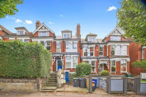 2 bedroom flat to rent, Muswell Hill Road, London N10