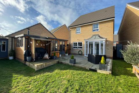 4 bedroom detached house for sale, Dearne Hall Lane, Barugh Green