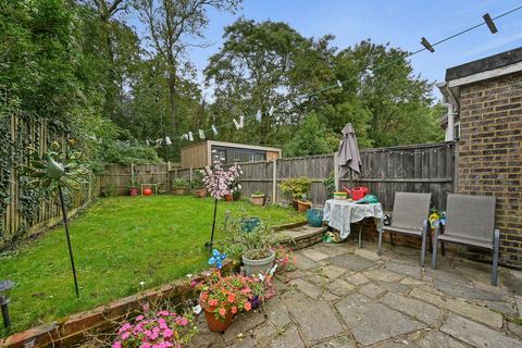 16 Ashmere Close, Cheam, Sutton, SM3 8DZ