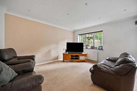16 Ashmere Close, Cheam, Sutton, SM3 8DZ