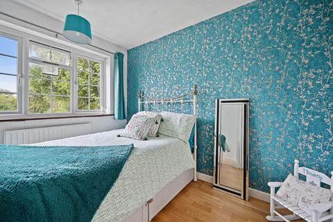 16 Ashmere Close, Cheam, Sutton, SM3 8DZ